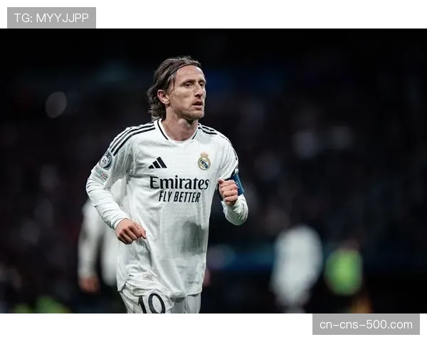 老将莫德里奇替补登场，用精准长传策动绝杀进攻